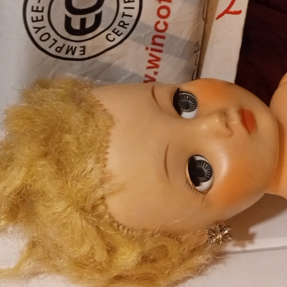 Rare doll that is collector's item. - Picture 6 of 6